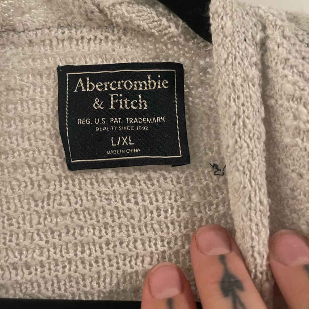 Abercrombie and Fitch cardigan - Picture 3 of 3